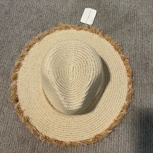 Do Everything In Love hat- new with tags